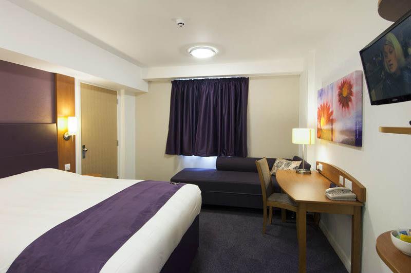 Premier Inn York North West Buitenkant foto